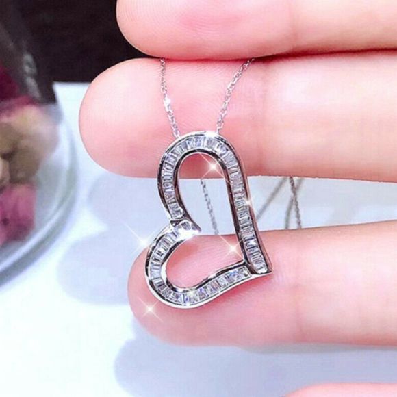 New Heart Pendant with 18 inch  chain lab created diamond silver plated - Picture 4 of 4